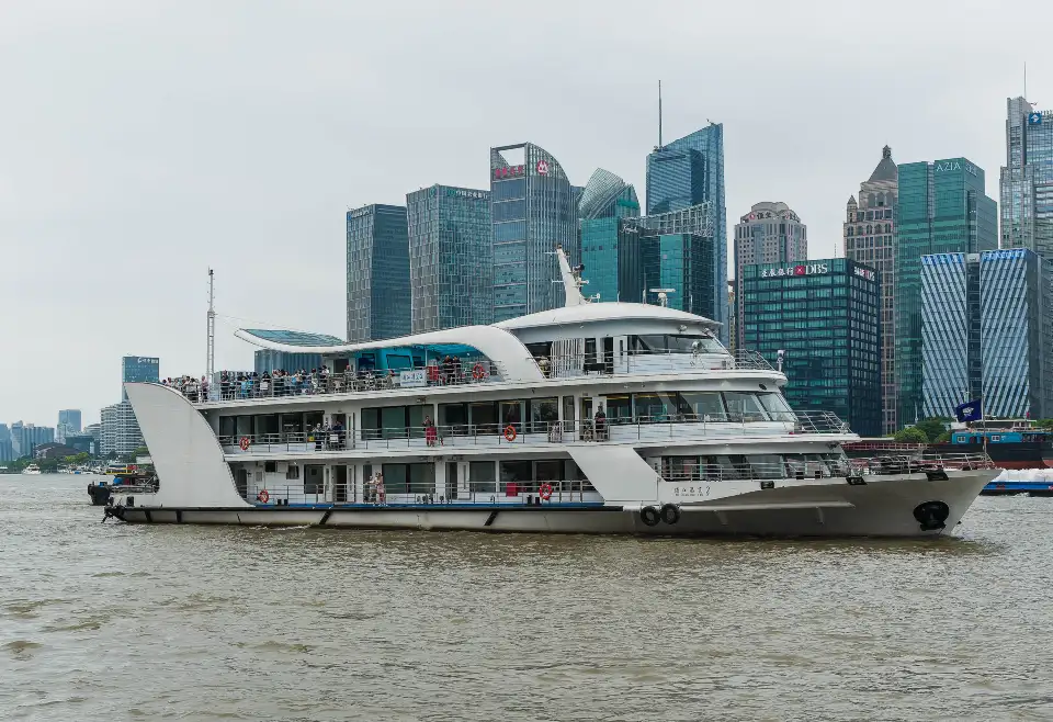 4_The Huangpu River Cruise