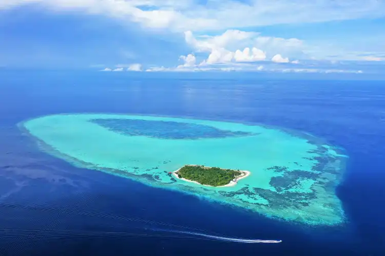 Hotels near Pulau Mantabuan