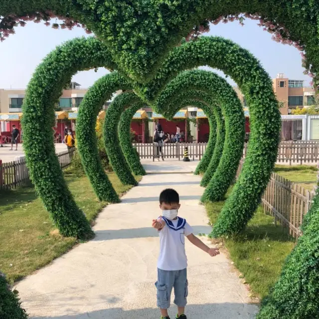 【 滿足大人小朋友。超多打卡位的親子農莊 】  