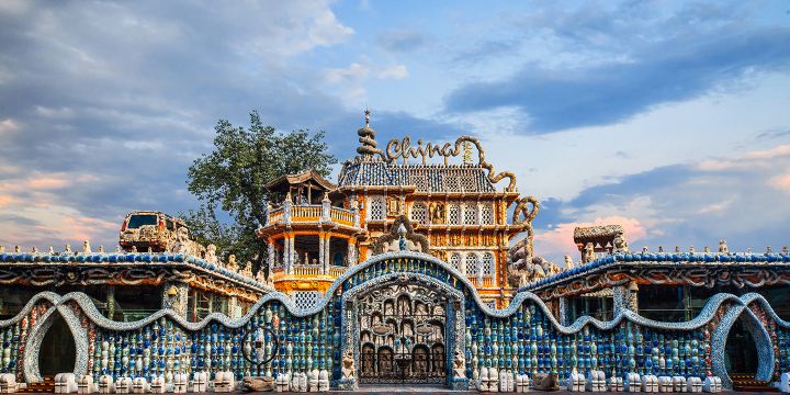 Porcelain house