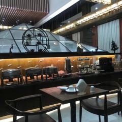 THE PENINSULA OF ROYAL LAKE HOTLES·RESTAURANT ảnh của người dùng