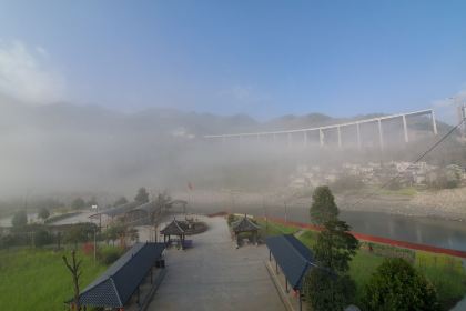 龙嘴子休闲山庄