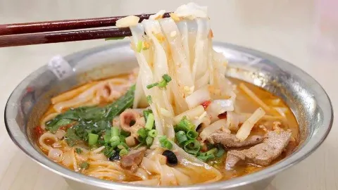 Shu Ji Laoyoufen Rice Noodle Shop (Qixing Road Branch) in Nanning