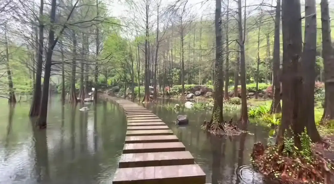 Hotels near Zhongyangshan Park