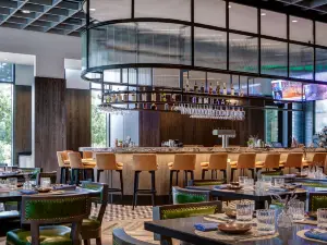 SwitcHouse Restaurant at Marriott CityPlace At Springwoods Village