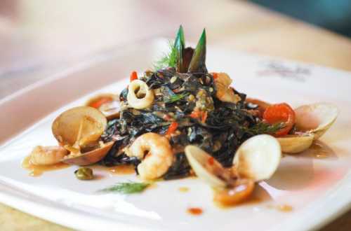 Rosso Vivo Dine & Lounge