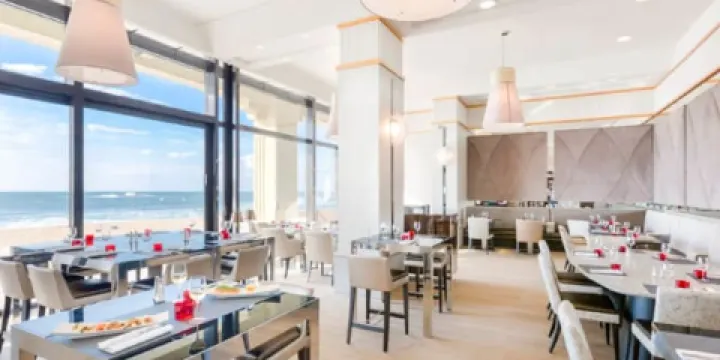 Le Cafe de la Grande Plage