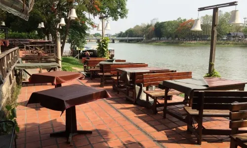 The Good View Bar & Restaurant Chiang Mai