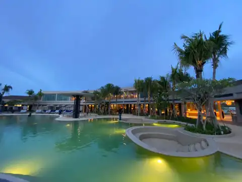 Hotels near Cove Aerobar @ Discovery Park