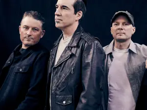 Paxton Township | Theory of a Deadman Tour