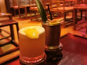 Manchu Bar