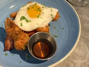 Revolution Bar & Kitchen