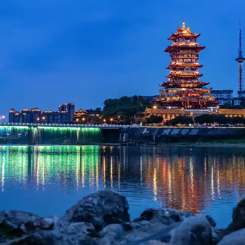 綿陽的熱門夜間人氣景點