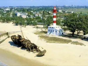 Macuti Lighthouse and Shipwreck