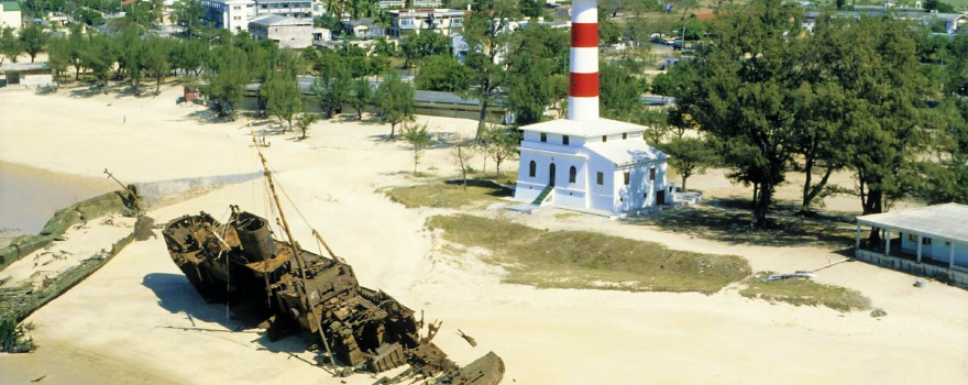 Macuti Lighthouse and Shipwreck