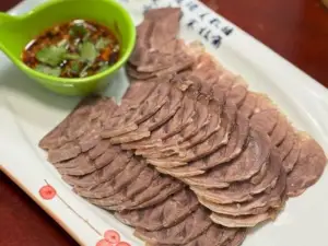 盐阜八大碗(剧场路店)