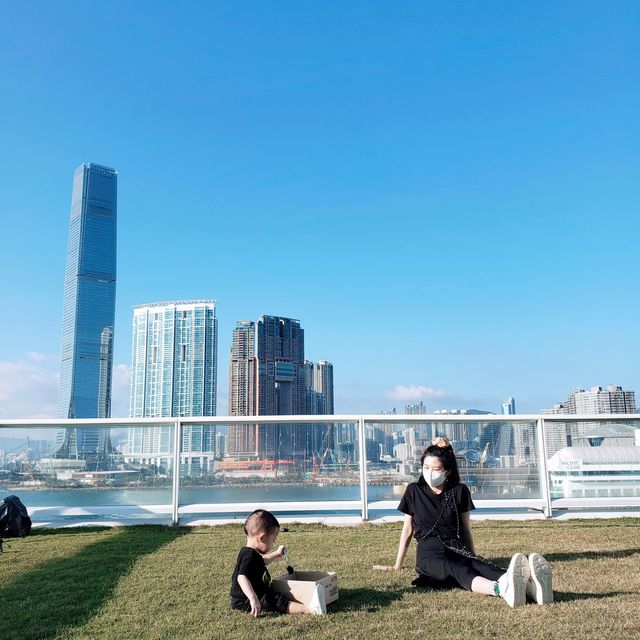 尖沙咀海景+草地！打卡熱點 
