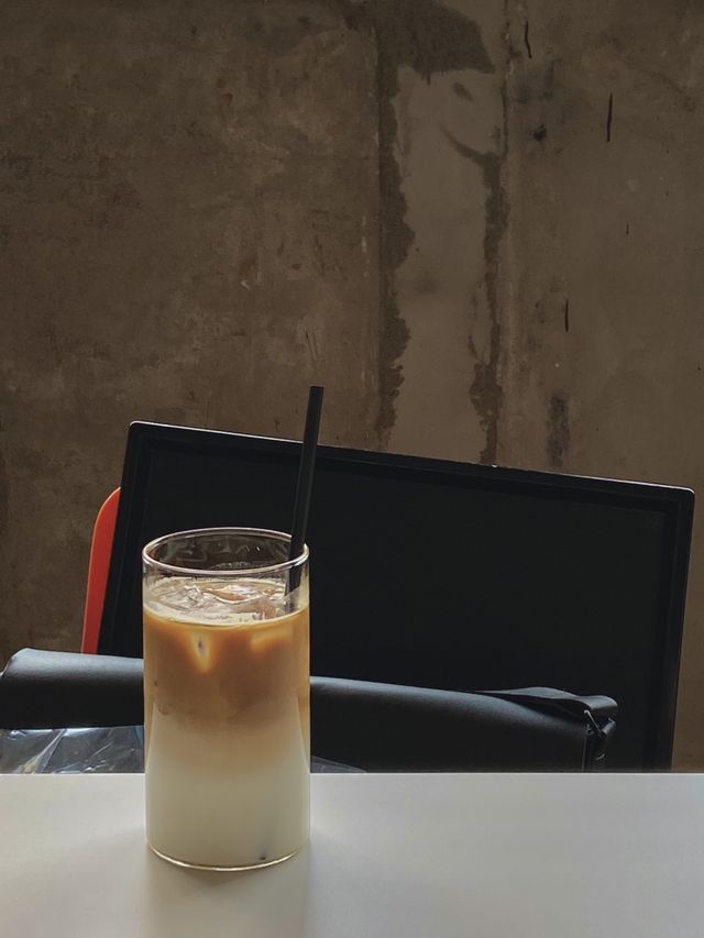 성수동 인테리어 맛집 '카페 포제'