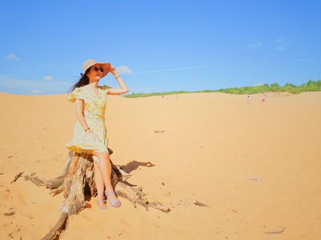ทะเลทรายแดง - Red Sand  Dune