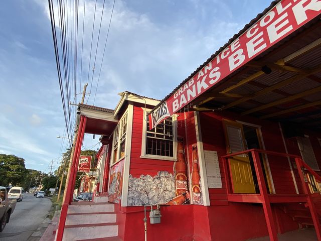 平平無奇的當地酒吧