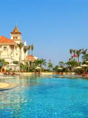 Royal Seaside Resort Hotel