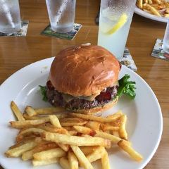 Annie's Island Fresh Burgers User Photo