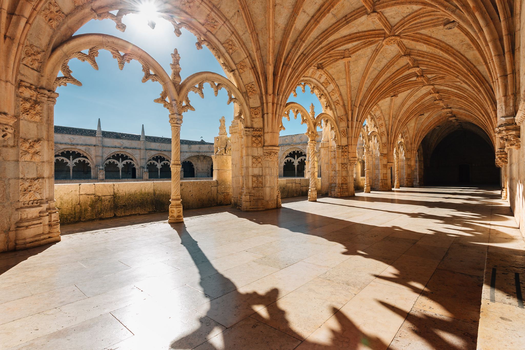 Jerónimos Monastery++Pasteis de Belém Egg Tart Shop