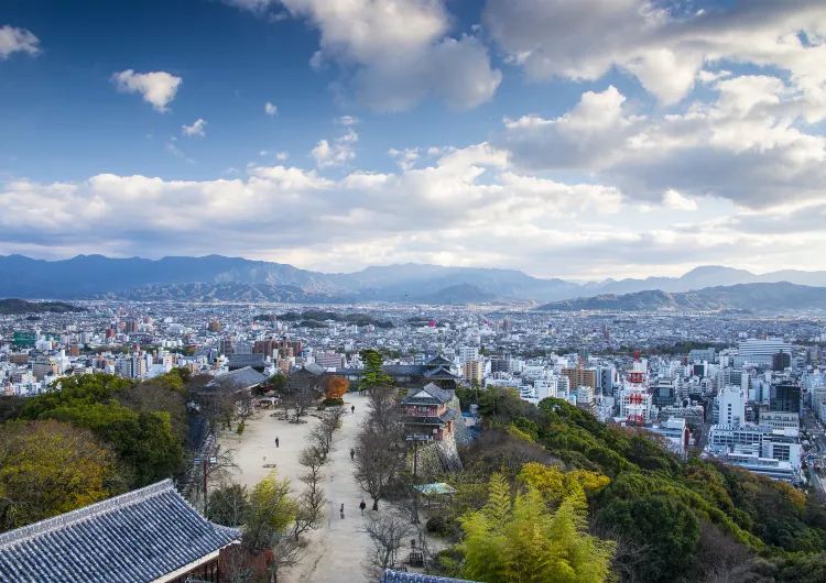 松山の天気、松山の気温ガイド、旅のベストシーズン、服装のおすすめ