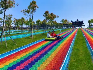 雲頂草上世界