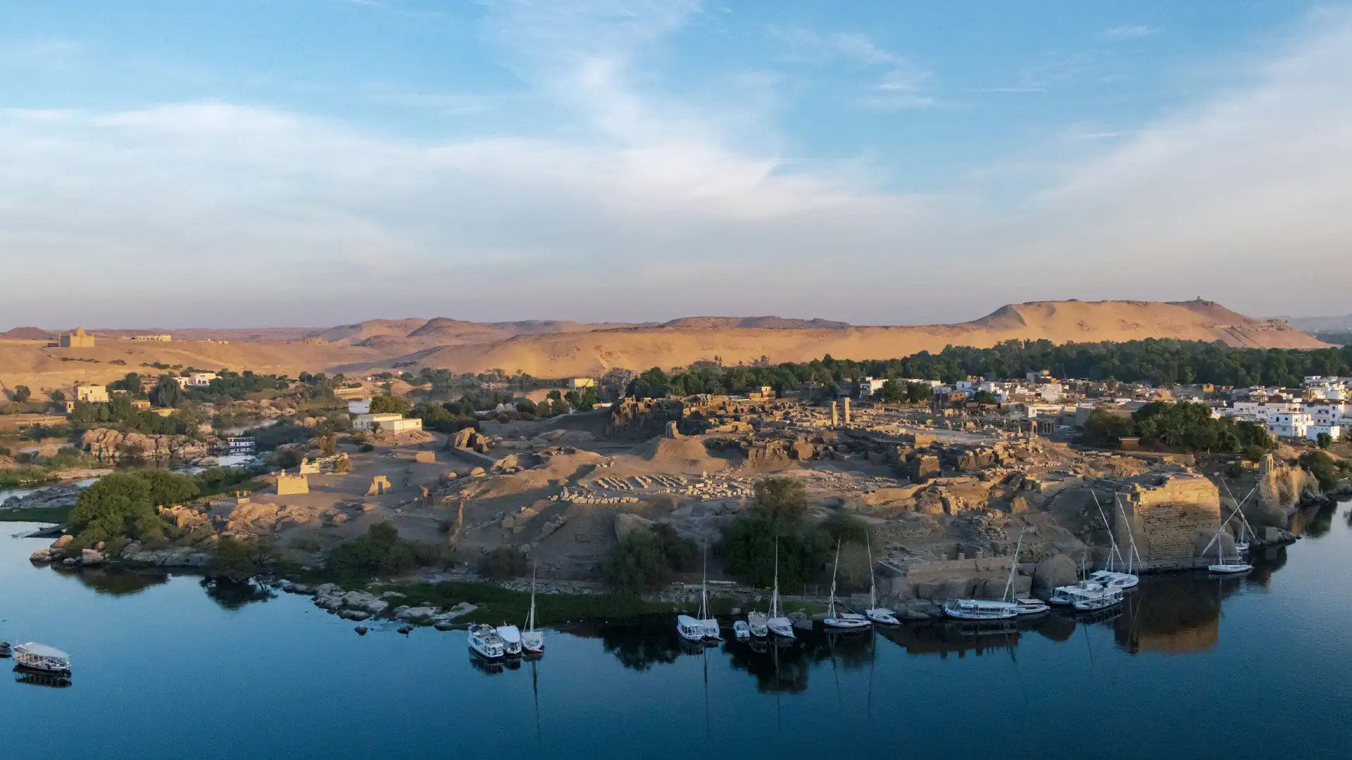 Hotels near Elephantine