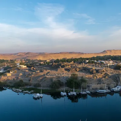 Flug Aswan Samarkand