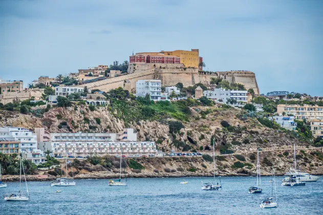 Panorámica de Es Mercadal周辺のホテル