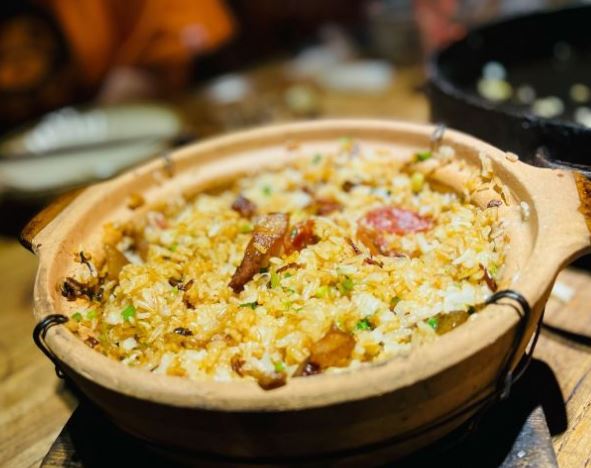 腊味煲仔饭