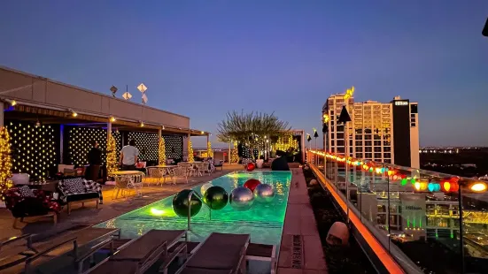 Azul Rooftop Pool Bar + Lounge