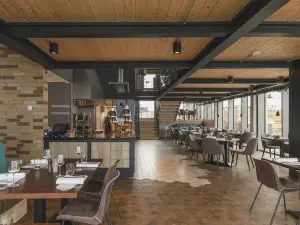 The Grand Grand Grill