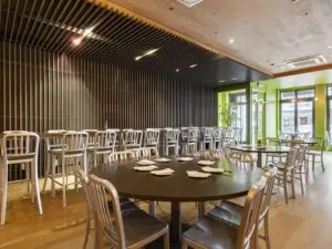 Viet Hoa Cafe & Mess