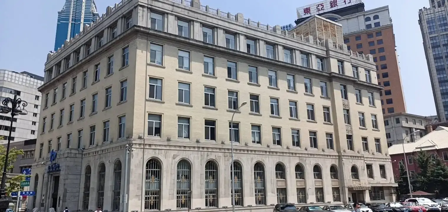 Hotels near Dalianshiwei Site