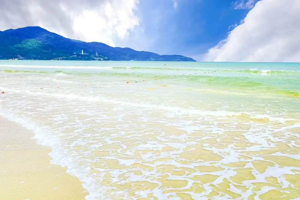 Hotels near Non Nuoc Beach