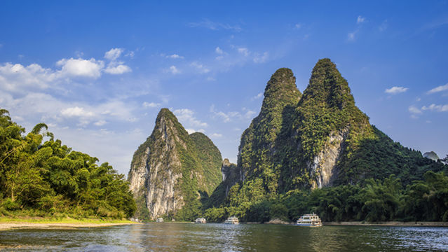 Li River Three-star cruise ship