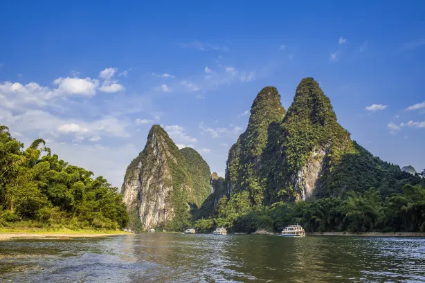Li River Three-star cruise ship