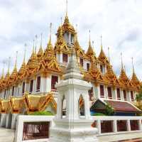 วัด​ราชนัดดารามวรวิหาร​ (โลหะปราสาท)​