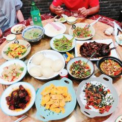 人和堂沪吉农家菜(云上草原大竹海店) User Photo