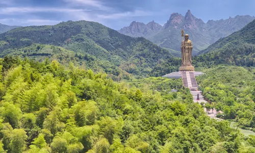 Jiu Hua Shan Dayuan Buddhist Culture Park