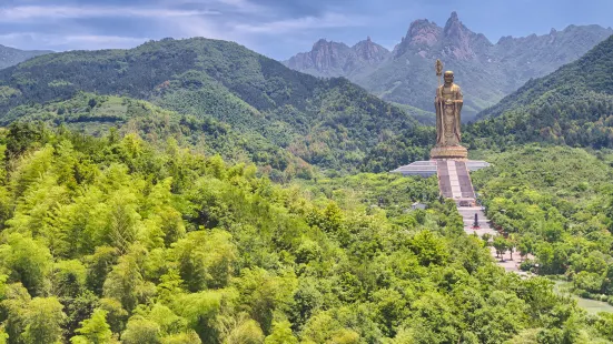 Statue of Ksitigarbha