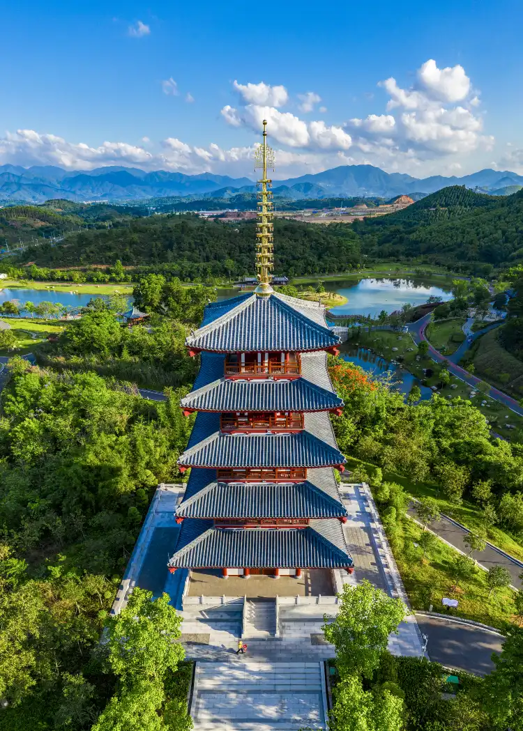 Xinxing County