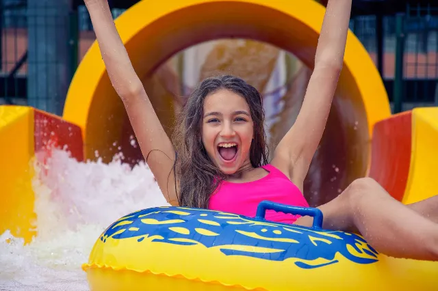Top 8 US Water Parks to Visit for Summer 2025