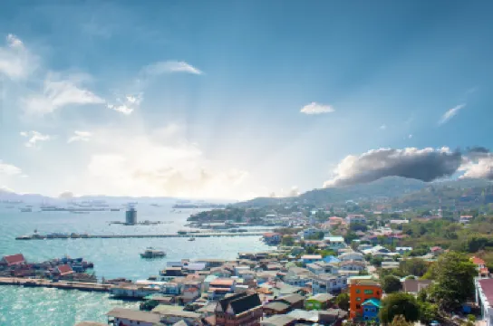 เกาะสีชัง