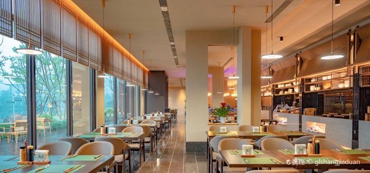 峨眉山高桥里恒邦·涵田度假酒店·湖畔西餐厅