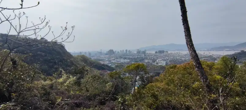 Hotels near Taihe Mountain