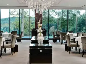 Restaurant-Villa Rene Lalique